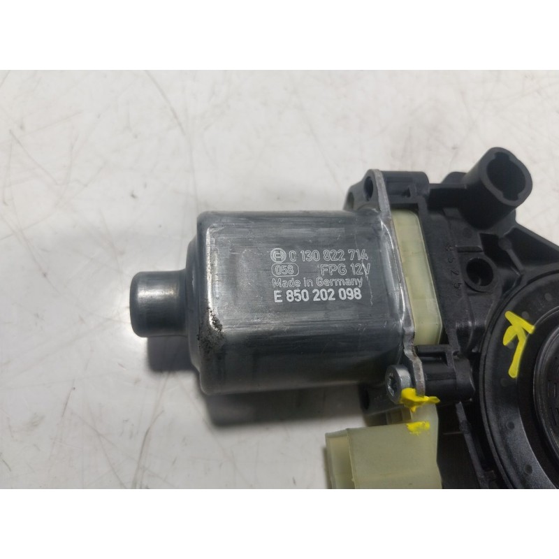 Recambio de motor elevalunas delantero derecho para volkswagen golf viii (cd1, da1) 1.0 tsi referencia OEM IAM  5Q0959802A 