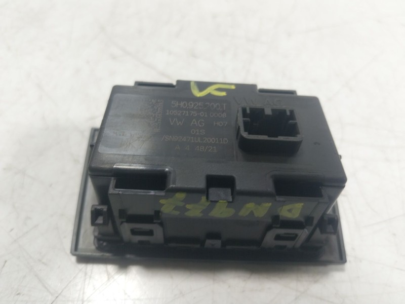 Recambio de warning para volkswagen golf viii (cd1, da1) 1.0 tsi referencia OEM IAM  5H0925200T 