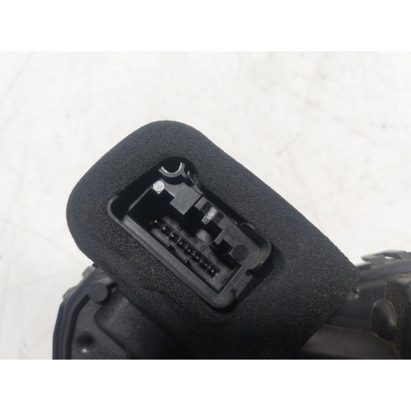 Recambio de cerradura puerta trasera izquierda para volkswagen golf viii (cd1, da1) 1.0 tsi referencia OEM IAM  5TA839015L 