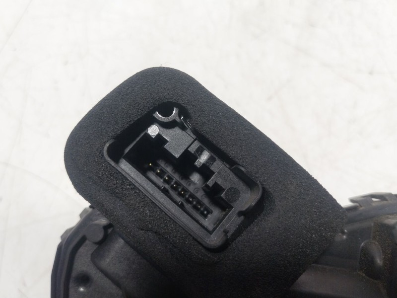 Recambio de cerradura puerta trasera izquierda para volkswagen golf viii (cd1, da1) 1.0 tsi referencia OEM IAM  5TA839015L 