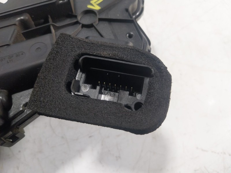 Recambio de cerradura puerta delantera izquierda para volkswagen golf viii (cd1, da1) 1.0 tsi referencia OEM IAM  5TB837015C 