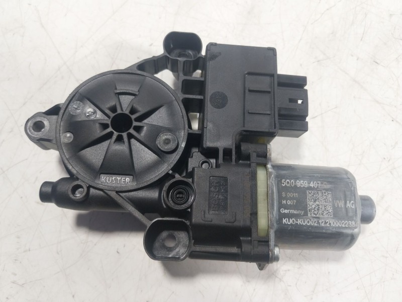 Recambio de motor elevalunas trasero derecho para volkswagen golf viii (cd1, da1) 1.0 tsi referencia OEM IAM  5Q0959407G 