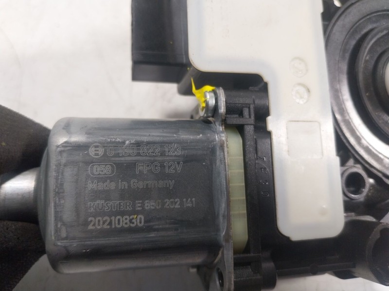 Recambio de motor elevalunas trasero derecho para volkswagen golf viii (cd1, da1) 1.0 tsi referencia OEM IAM  5Q0959407G 