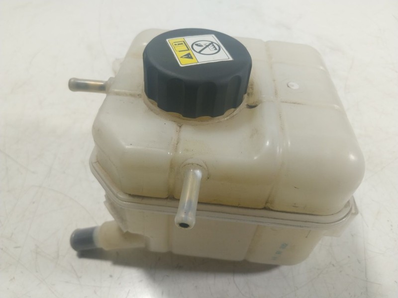 Recambio de deposito expansion para ssangyong tivoli 1.6 xdi 160 referencia OEM IAM  2161035002 