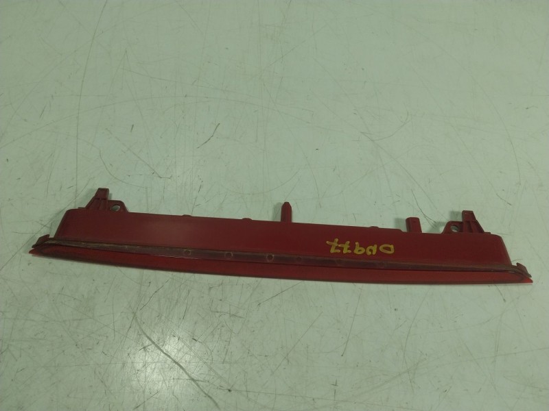 Recambio de piloto trasero central para volkswagen golf viii (cd1, da1) 1.0 tsi referencia OEM IAM  5C0945087 