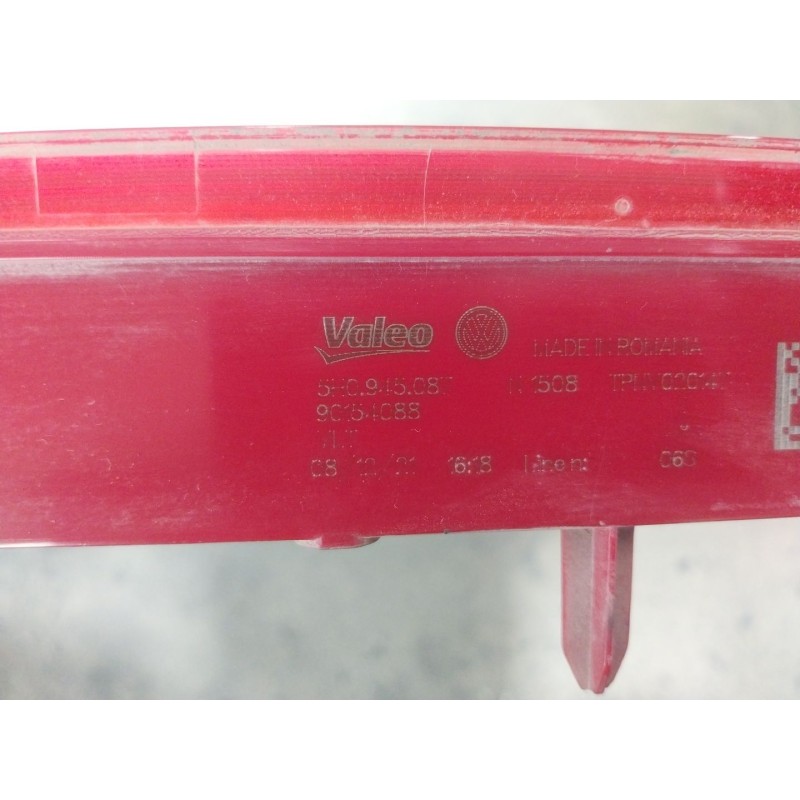 Recambio de piloto trasero central para volkswagen golf viii (cd1, da1) 1.0 tsi referencia OEM IAM  5C0945087 