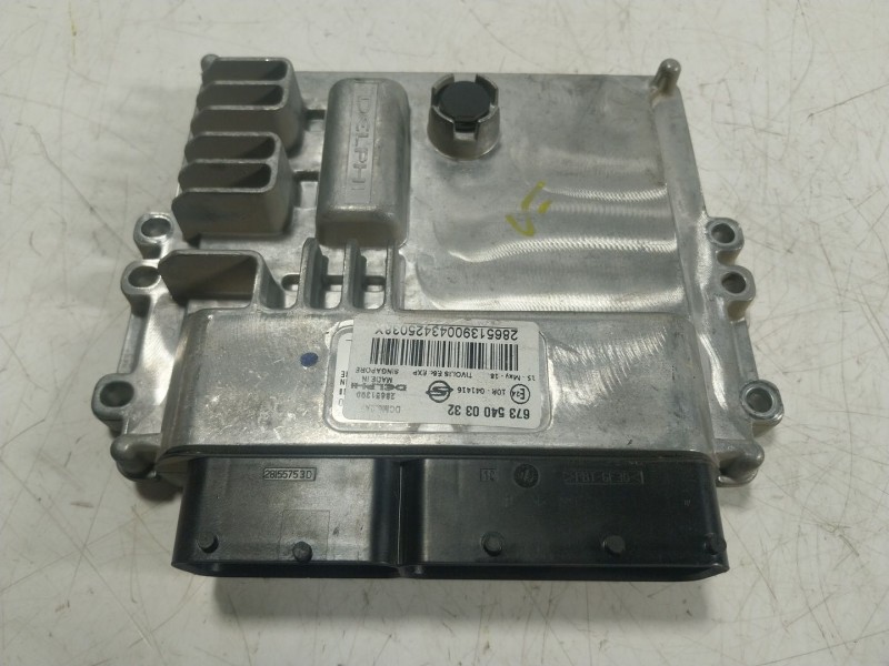 Recambio de centralita motor uce para ssangyong tivoli 1.6 xdi 160 referencia OEM IAM  6735400332 