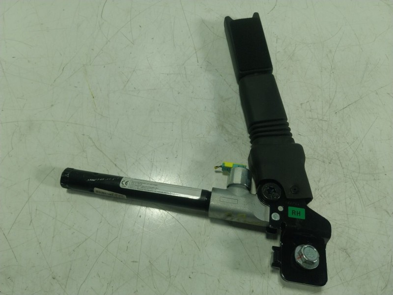 Recambio de pretensor cinturon delantero derecho para ssangyong tivoli 1.6 xdi 160 referencia OEM IAM  7466235000LBH 