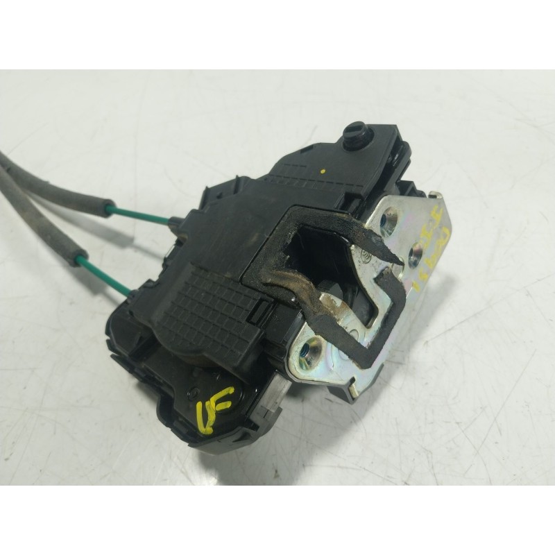 Recambio de cerradura puerta trasera izquierda para ssangyong tivoli 1.6 xdi 160 referencia OEM IAM  7131035001 