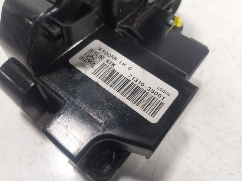 Recambio de cerradura puerta trasera izquierda para ssangyong tivoli 1.6 xdi 160 referencia OEM IAM  7131035001 