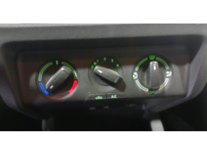 Recambio de mando calefaccion / aire acondicionado para skoda fabia iii (nj3) 1.0 referencia OEM IAM 6V0820045A  