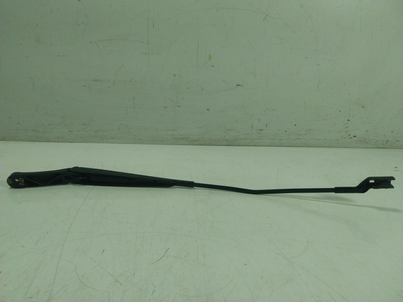 Recambio de brazo limpia delantero derecho para volkswagen golf viii (cd1, da1) 1.0 tsi referencia OEM IAM   