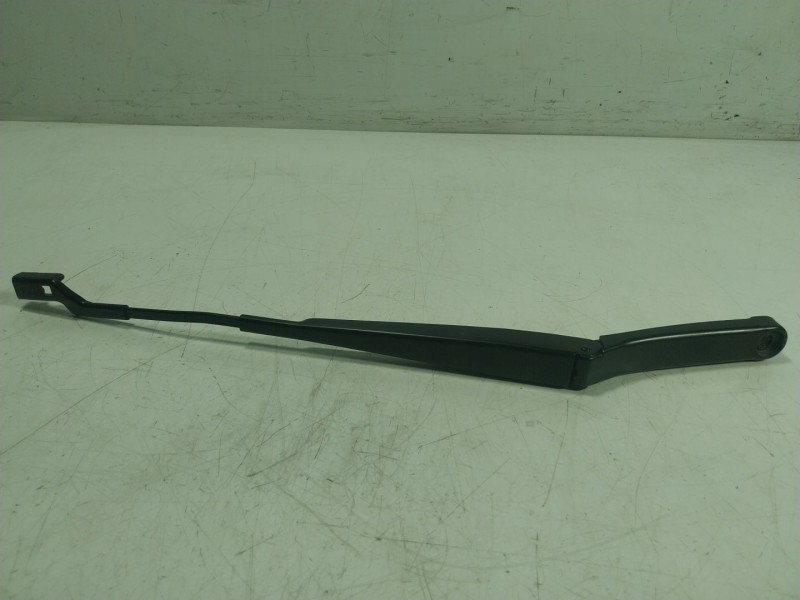 Recambio de brazo limpia delantero izquierdo para volkswagen golf viii (cd1, da1) 1.0 tsi referencia OEM IAM   