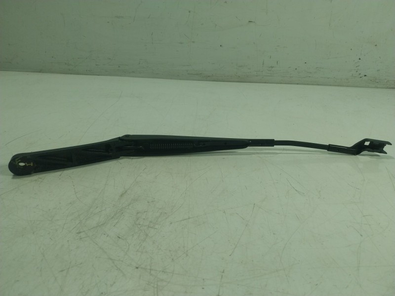Recambio de brazo limpia delantero izquierdo para volkswagen golf viii (cd1, da1) 1.0 tsi referencia OEM IAM   