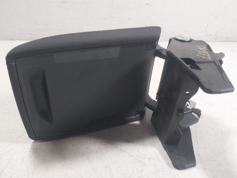 Recambio de apoyabrazos central para volkswagen golf viii (cd1, da1) 1.0 tsi referencia OEM IAM  5H0864207C 