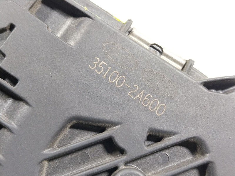 Recambio de caja mariposa para kia cee´d (jd) 1.4 crdi 90 referencia OEM IAM  351002A6000 