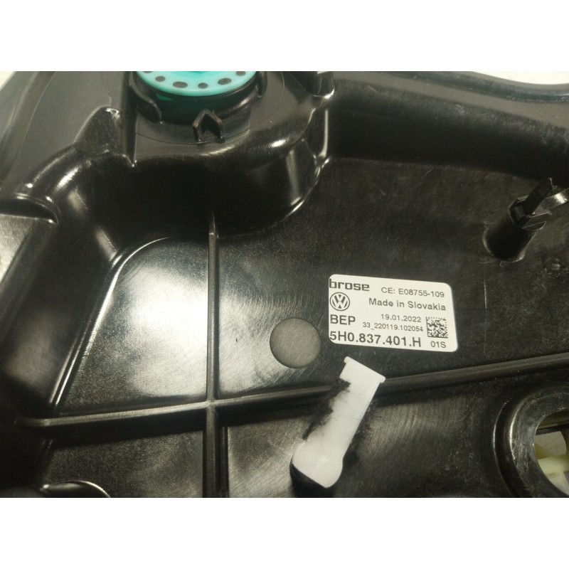 Recambio de elevalunas delantero izquierdo para volkswagen golf viii (cd1, da1) 1.0 tsi referencia OEM IAM  5H0837401H 