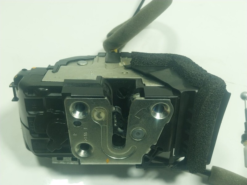 Recambio de cerradura puerta delantera derecha para renault kadjar (ha_, hl_) 1.3 tce 140 referencia OEM IAM 805004EA2A  