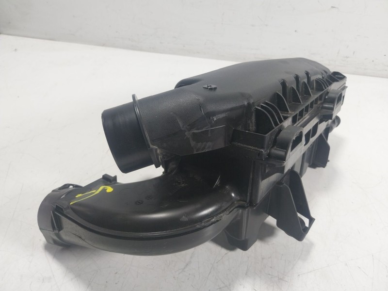 Recambio de filtro aire para opel corsa f (p2jo) 1.2 (68) referencia OEM IAM  9812735680 