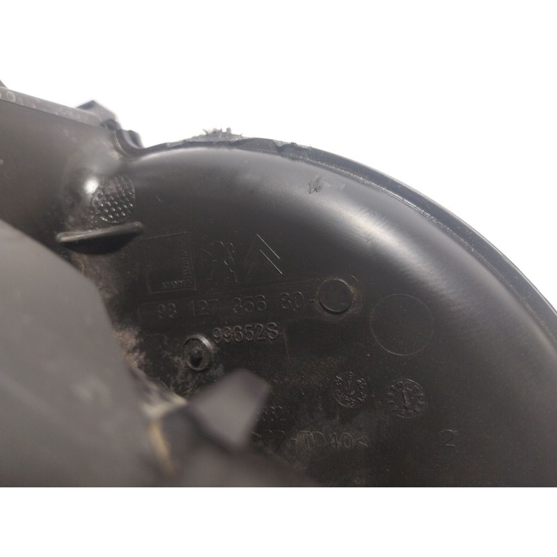 Recambio de filtro aire para opel corsa f (p2jo) 1.2 (68) referencia OEM IAM  9812735680 