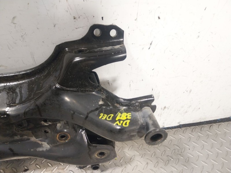 Recambio de puente delantero para toyota auris (_e18_) 1.8 hybrid (zwe186_) referencia OEM IAM   