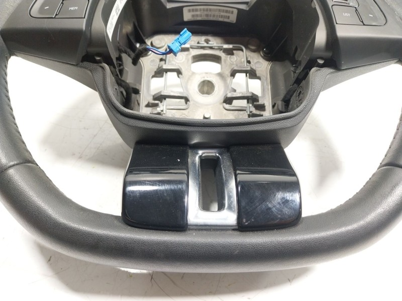 Recambio de volante para citroën c4 cactus 1.2 thp 110 referencia OEM IAM  98303131 