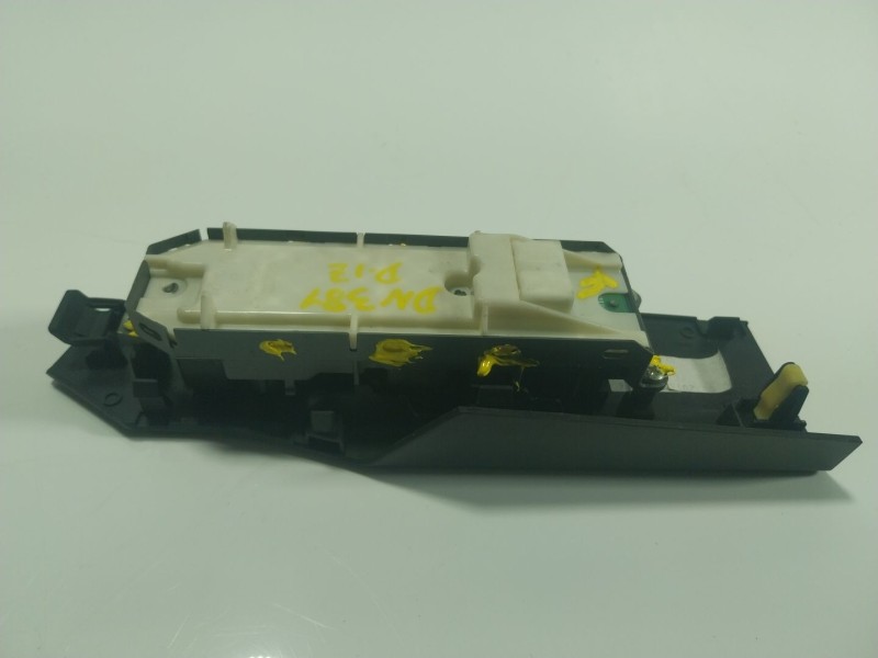 Recambio de mando elevalunas delantero izquierdo para toyota auris (_e18_) 1.8 hybrid (zwe186_) referencia OEM IAM   