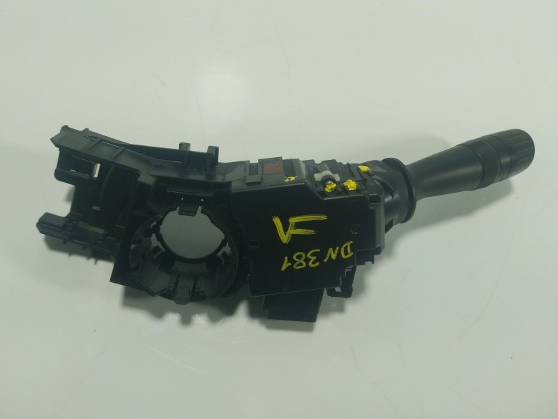 Recambio de mando luces para toyota auris (_e18_) 1.8 hybrid (zwe186_) referencia OEM IAM  0272017F852 