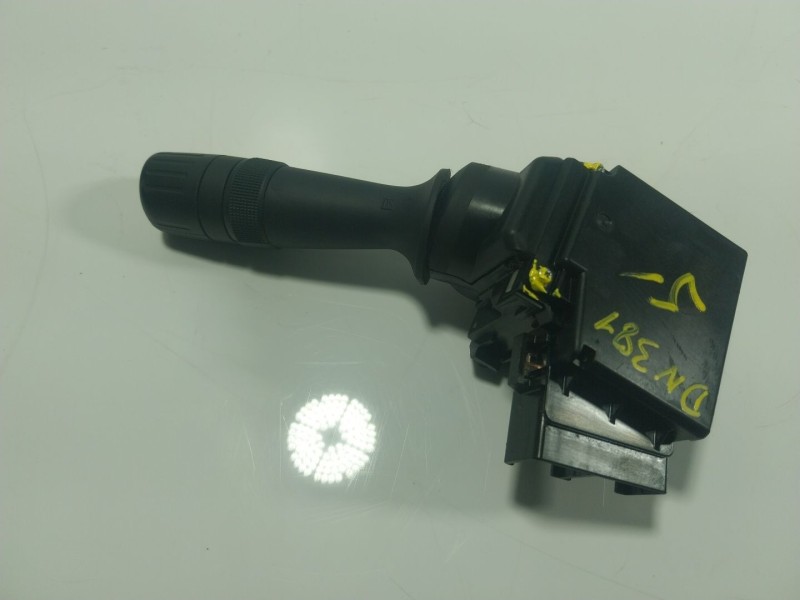 Recambio de mando limpia para toyota auris (_e18_) 1.8 hybrid (zwe186_) referencia OEM IAM  0267017F858 