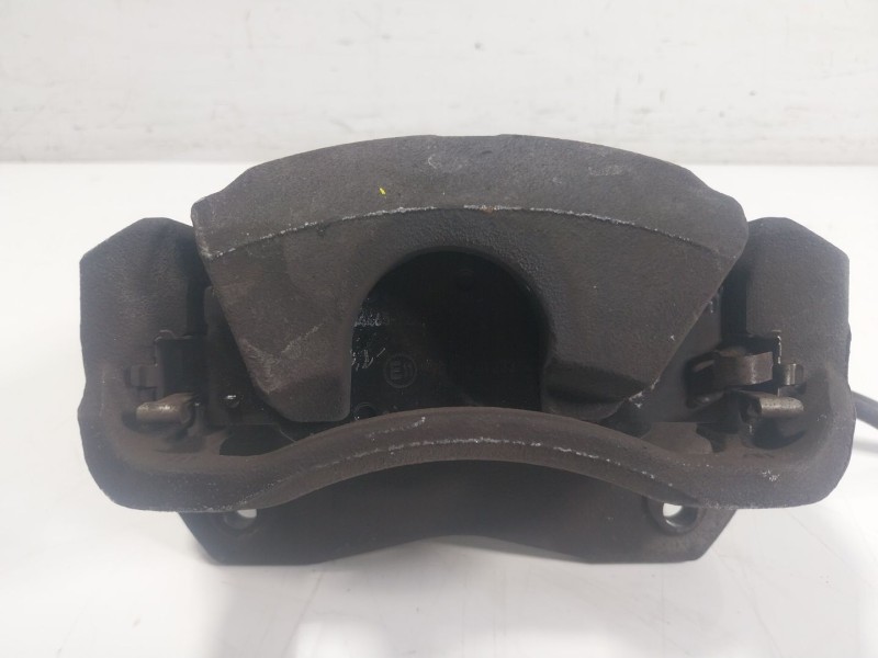 Recambio de pinza freno delantera izquierda para toyota auris (_e18_) 1.8 hybrid (zwe186_) referencia OEM IAM   