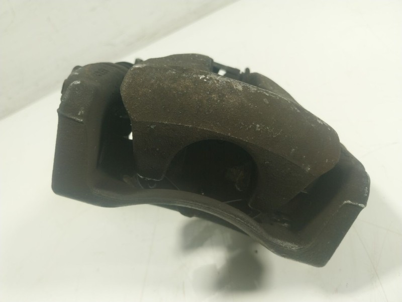 Recambio de pinza freno trasera izquierda para toyota auris (_e18_) 1.8 hybrid (zwe186_) referencia OEM IAM   