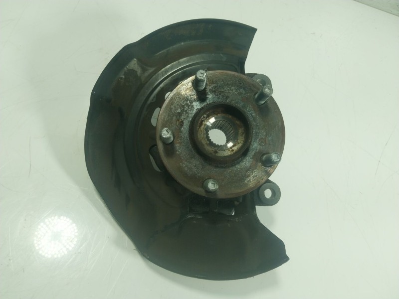 Recambio de mangueta delantera derecha para toyota auris (_e18_) 1.8 hybrid (zwe186_) referencia OEM IAM   