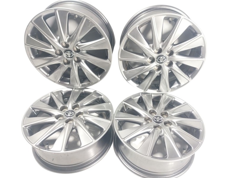 Recambio de juego llantas para toyota yaris 1.5 vvti hev referencia OEM IAM  16X6J CON NEUMATICOS CONTINENTAL 1955516 87V 