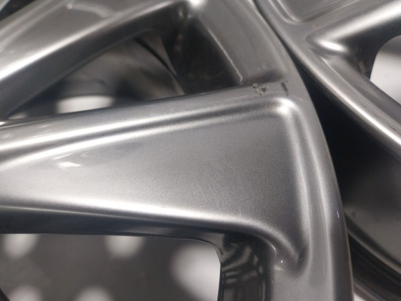 Recambio de juego llantas para toyota yaris 1.5 vvti hev referencia OEM IAM  16X6J CON NEUMATICOS CONTINENTAL 1955516 87V 