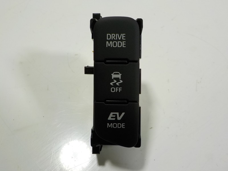 Recambio de modulo electronico para toyota yaris cross 1.5 vvti 16 v 55 kw referencia OEM IAM 84970K0020 220115AB 