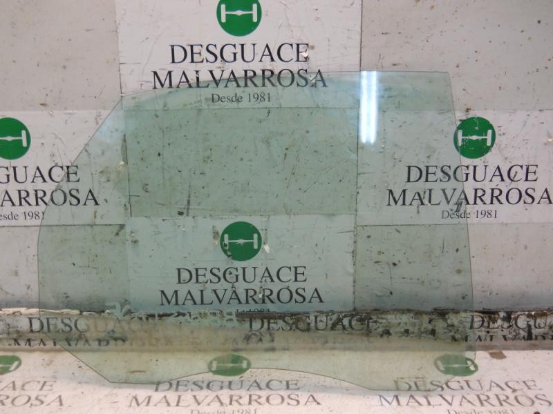 Recambio de cristal puerta trasero derecho para ford focus berlina (cap) ghia referencia OEM IAM 1317984  