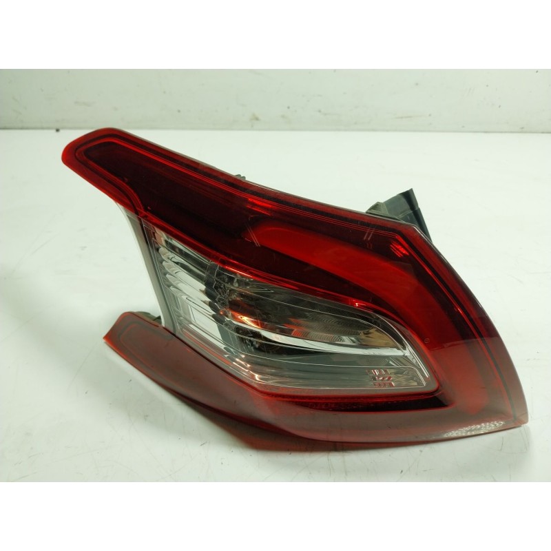 Recambio de piloto trasero izquierdo para peugeot 308 ii (lb_, lp_, lw_, lh_, l3_) 1.2 thp 110 referencia OEM IAM  9677817680 