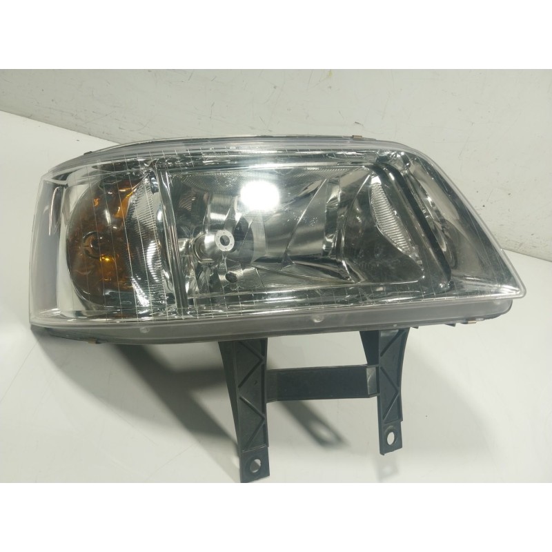 Recambio de faro derecho para volkswagen transporter t5 furgoneta (7ha, 7hh, 7ea, 7eh) 1.9 tdi referencia OEM IAM 7H1941018N  