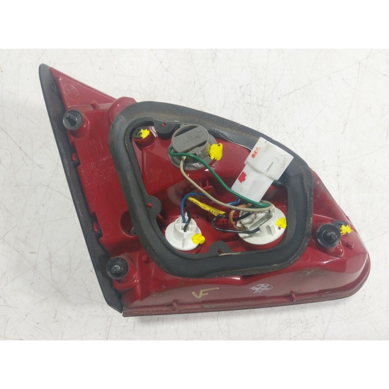 Recambio de piloto trasero derecho interior para kia cee´d (jd) 1.4 crdi 90 referencia OEM IAM 92404A2000 92404A20 