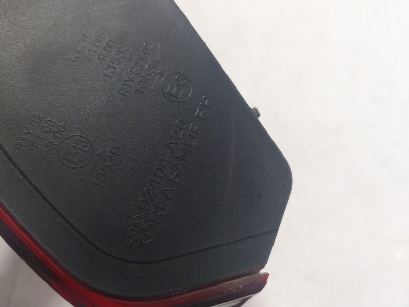 Recambio de piloto trasero derecho interior para kia cee´d (jd) 1.4 crdi 90 referencia OEM IAM 92404A2000 92404A20 