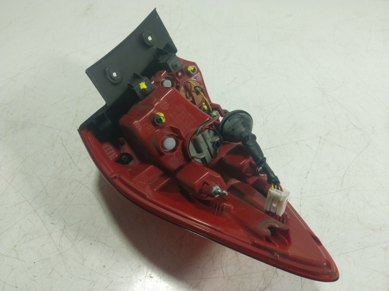 Recambio de piloto trasero derecho para kia cee´d (jd) 1.4 crdi 90 referencia OEM IAM 92402A2000 92402A20 