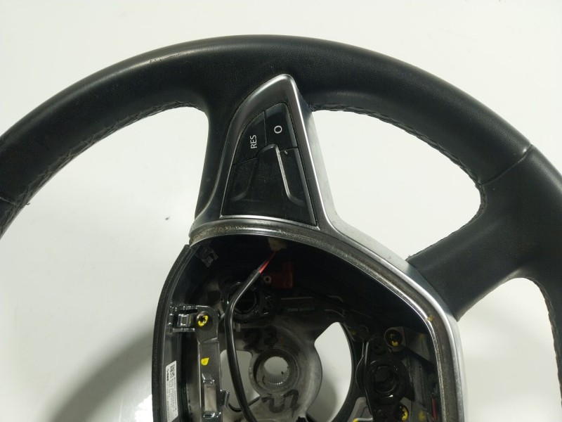 Recambio de volante para dacia duster (hs_) 1.2 tce 125 4x4 referencia OEM IAM 484000872R 484000872R 