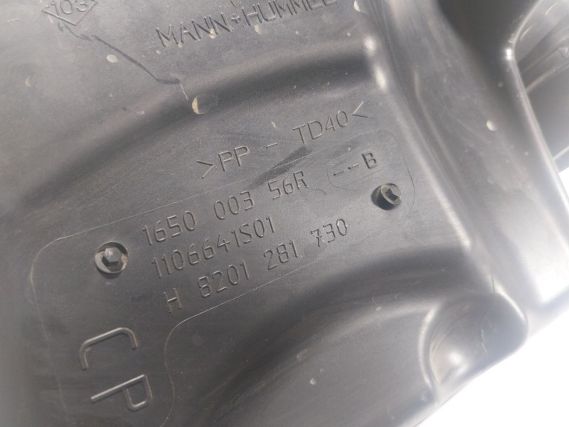 Recambio de filtro aire para renault scénic iii (jz0/1_) 1.2 tce referencia OEM IAM  165000356R 