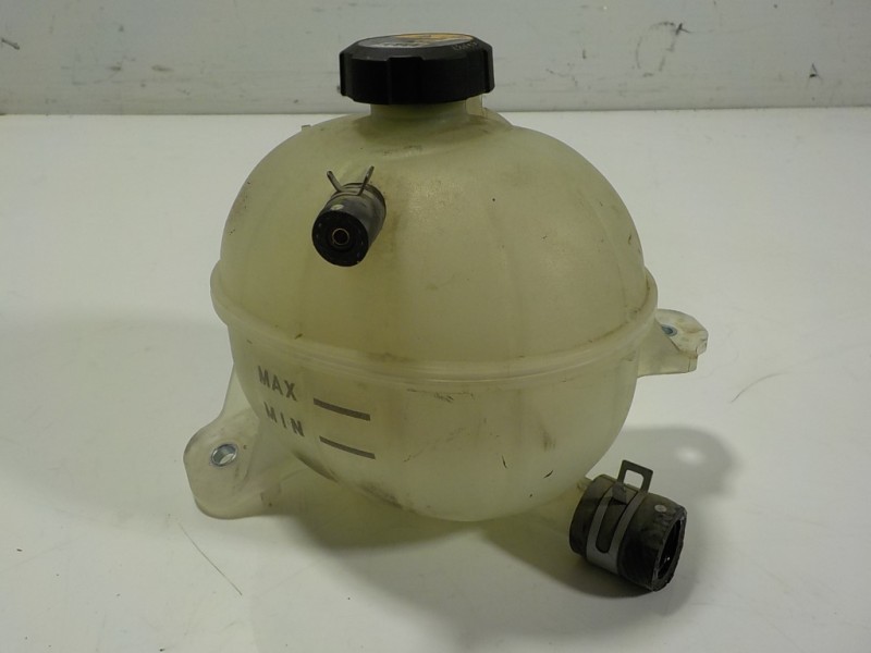 Recambio de deposito expansion para hyundai tucson tecno safe 2wd bluedrive referencia OEM IAM 25431D3500 25430D3500 