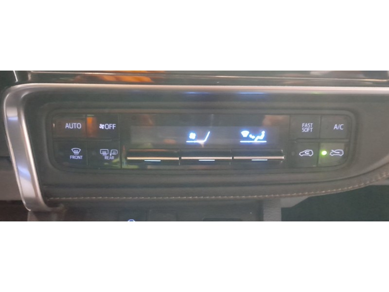 Recambio de mando climatizador para toyota auris (_e18_) 1.8 hybrid (zwe186_) referencia OEM IAM 5590002820 5590002C60 