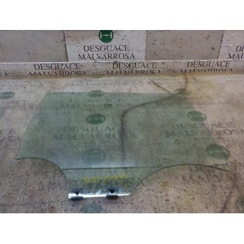 CRISTAL PUERTA TRASERO DERECHO 823005206R 