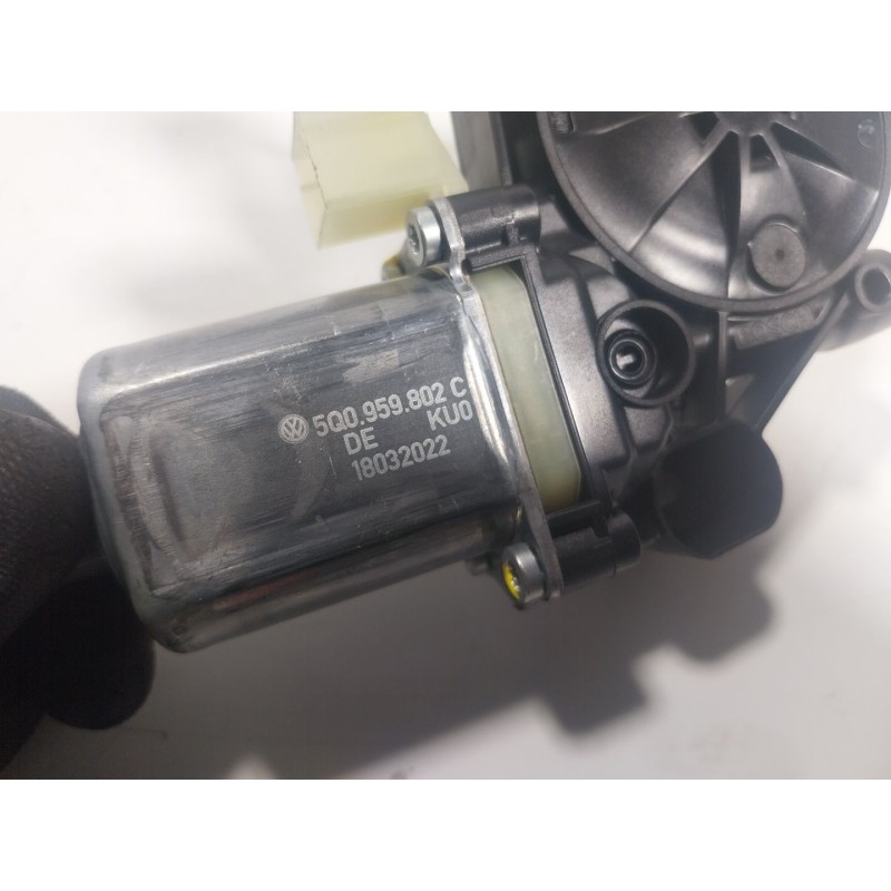 Recambio de motor elevalunas delantero izquierdo para audi q2 (gab, gag) 35 tfsi referencia OEM IAM  5Q0959802C 