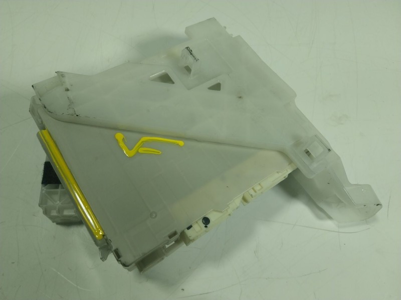 Recambio de caja reles / fusibles para lexus ct (zwa10_) 200h (zwa10_) referencia OEM IAM  8273076030 