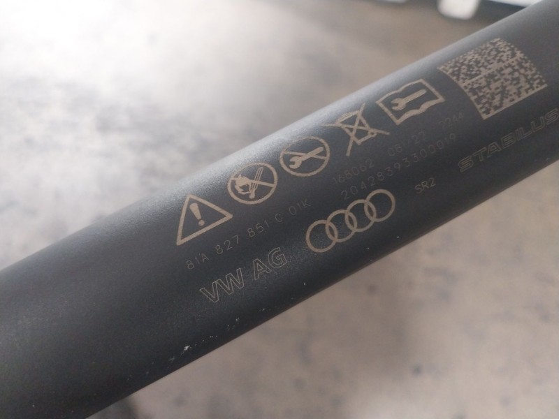 Recambio de amortiguadores maletero / porton para audi q2 (gab, gag) 35 tfsi referencia OEM IAM  81A827851C 