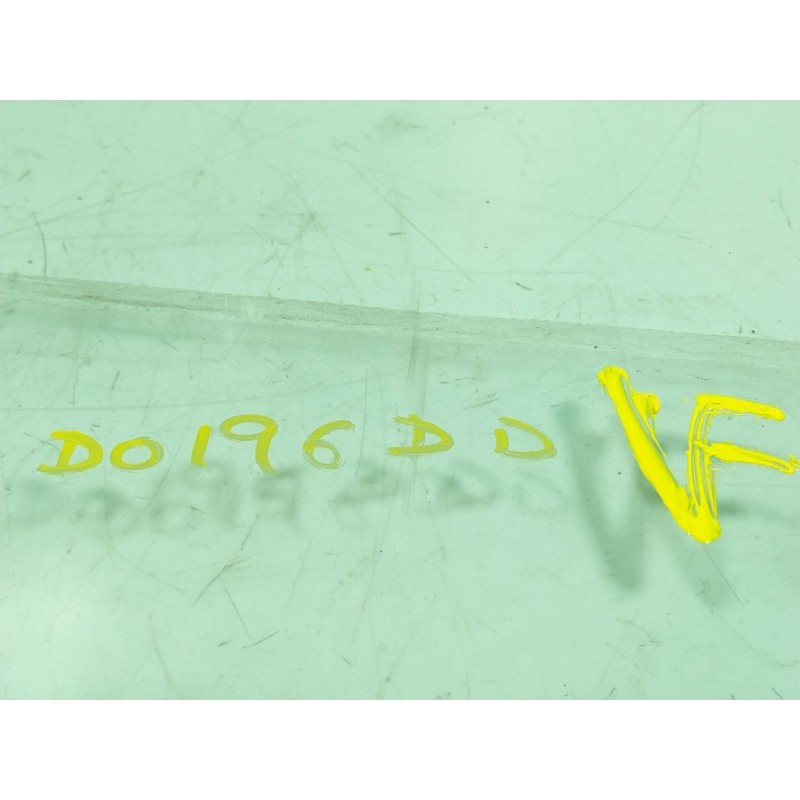 Recambio de cristal puerta delantero derecho para citroën c4 cactus 1.2 thp 110 referencia OEM IAM 9825141180  